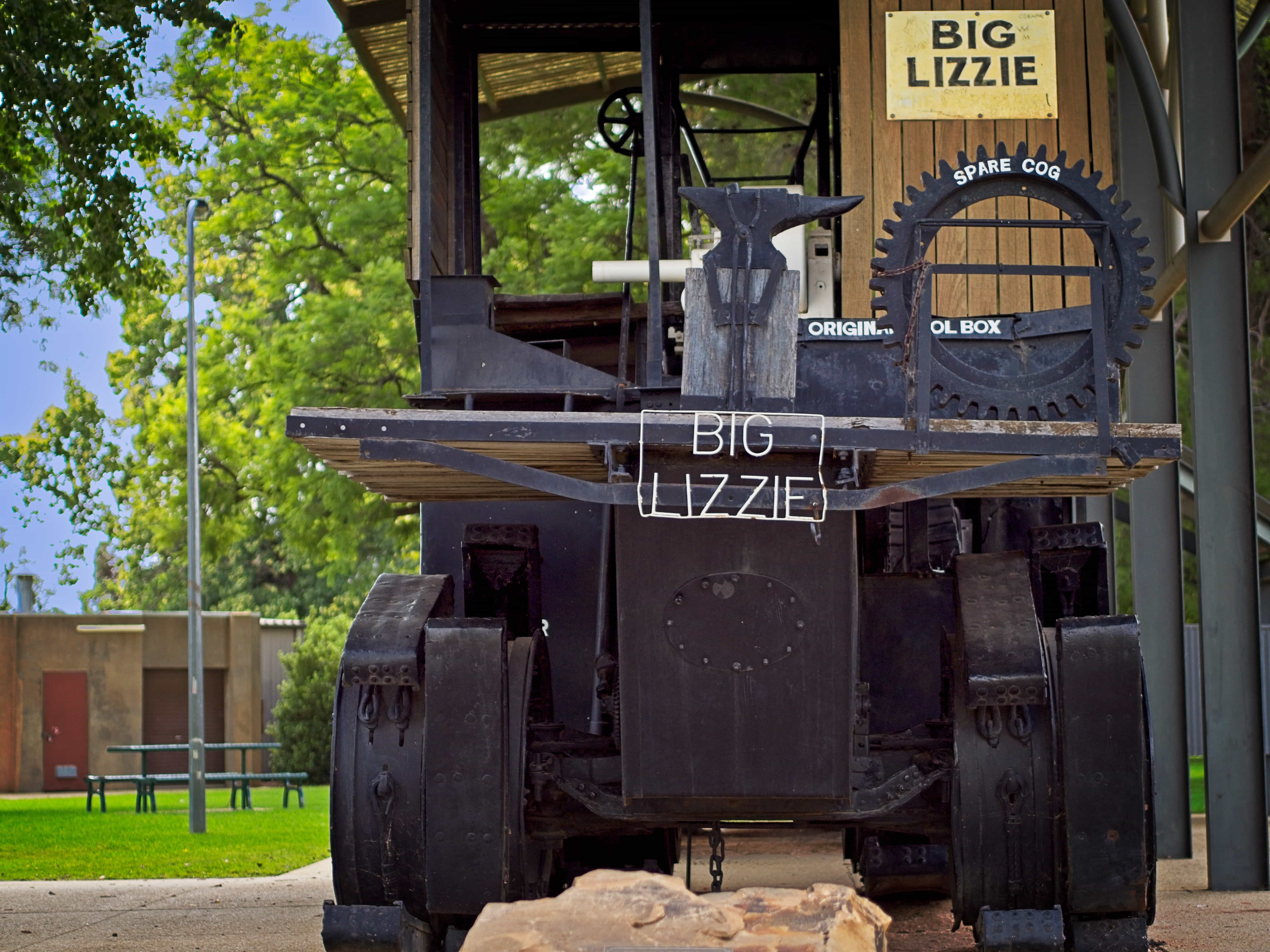 Big Lizzie 5